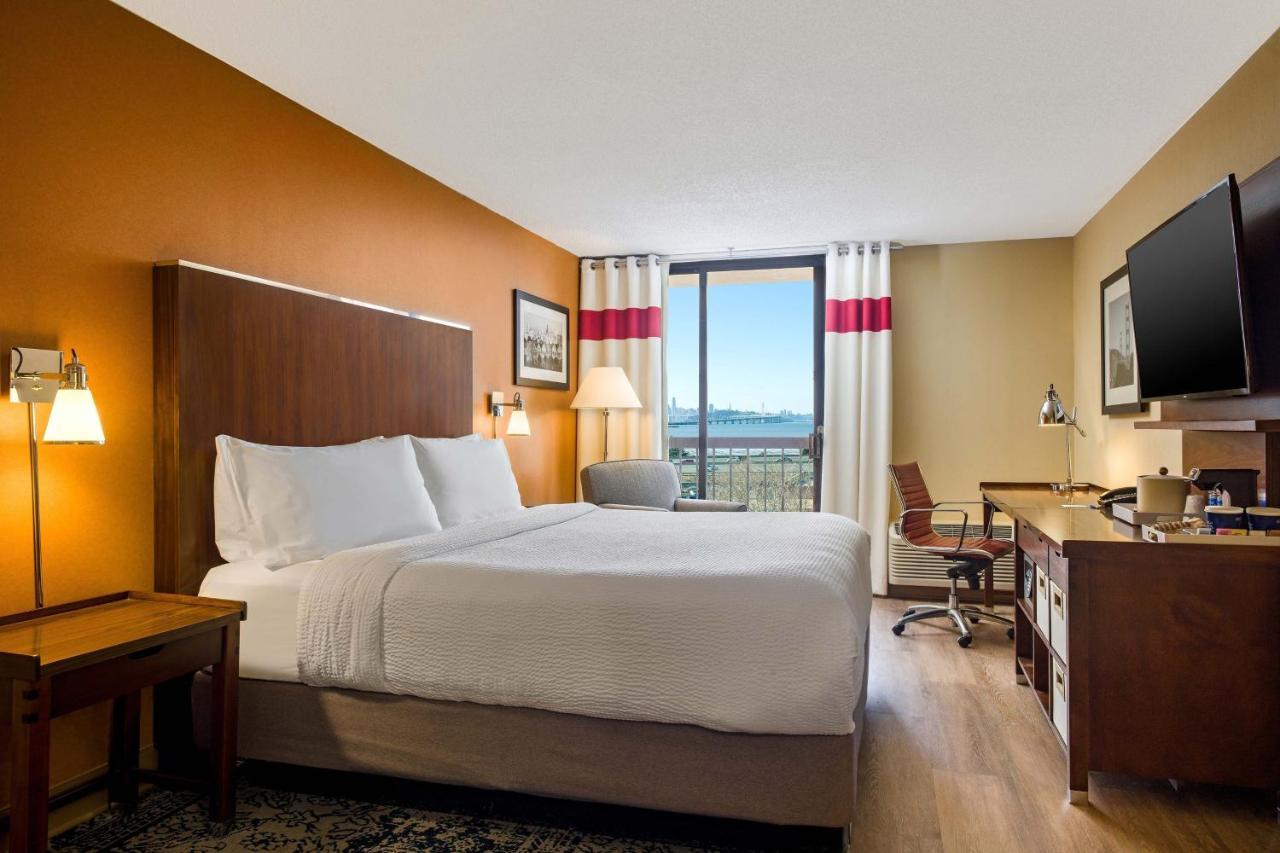 Four Points By Sheraton - San Francisco Bay Bridge Эмеривилл Экстерьер фото