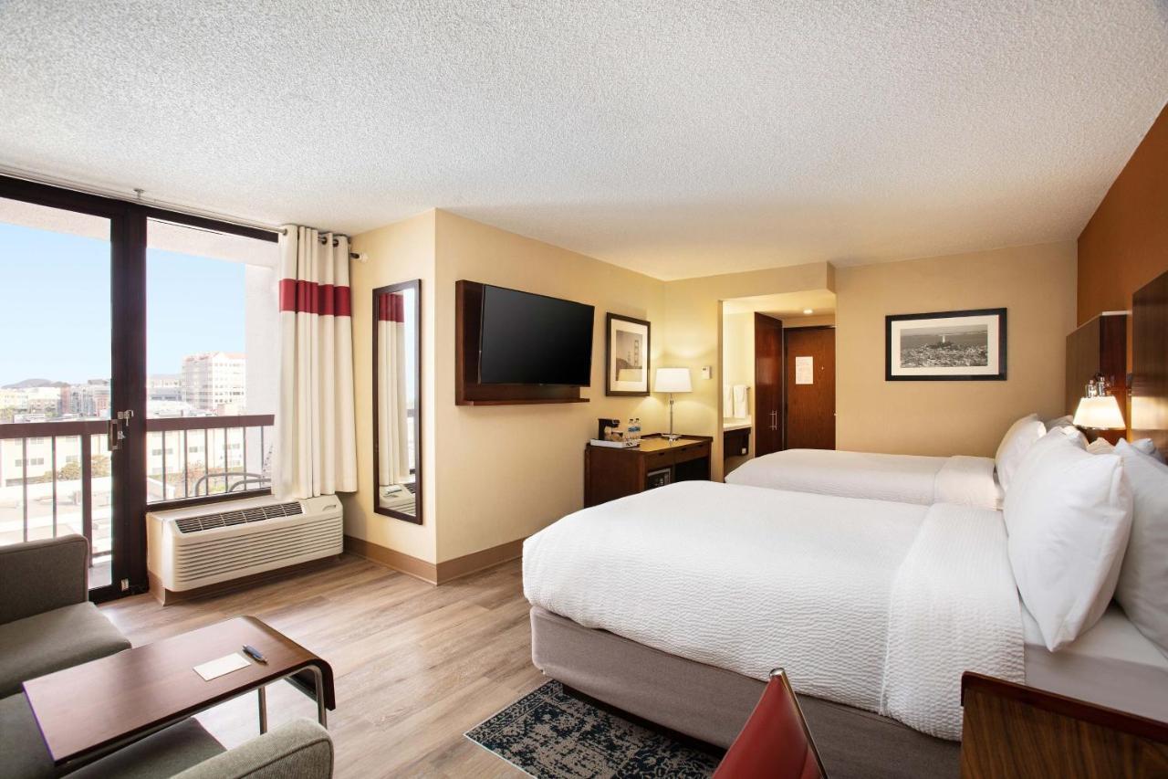 Four Points By Sheraton - San Francisco Bay Bridge Эмеривилл Экстерьер фото