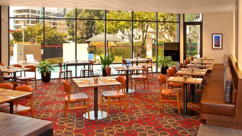 Four Points By Sheraton - San Francisco Bay Bridge Эмеривилл Экстерьер фото