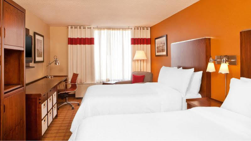 Four Points By Sheraton - San Francisco Bay Bridge Эмеривилл Экстерьер фото
